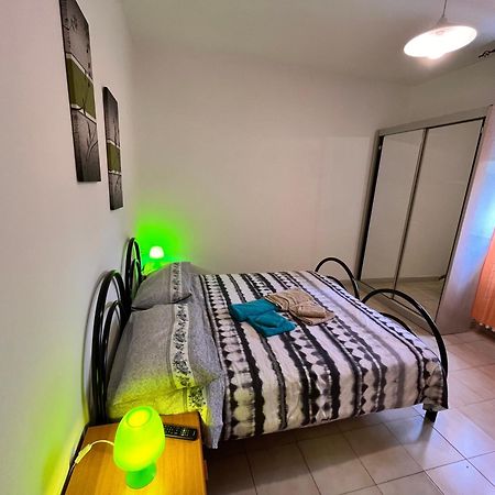 Good House- Ampio Appartamento Vicino Al Mare Rimini Bagian luar foto