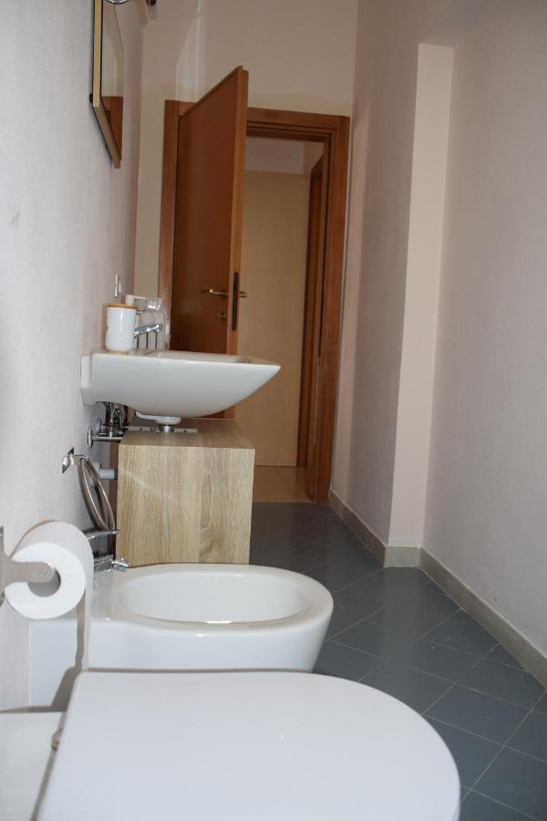 Good House- Ampio Appartamento Vicino Al Mare Rimini Bagian luar foto