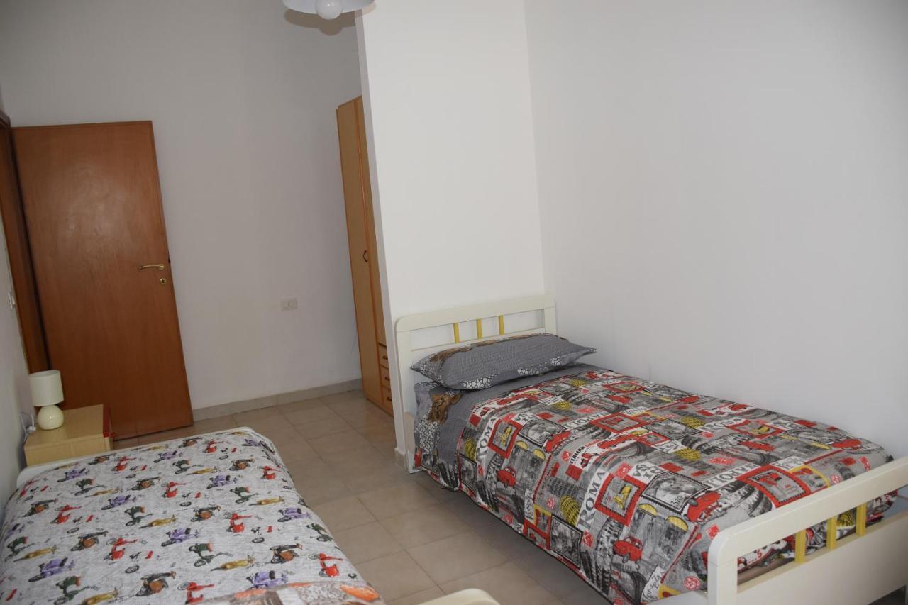 Good House- Ampio Appartamento Vicino Al Mare Rimini Bagian luar foto