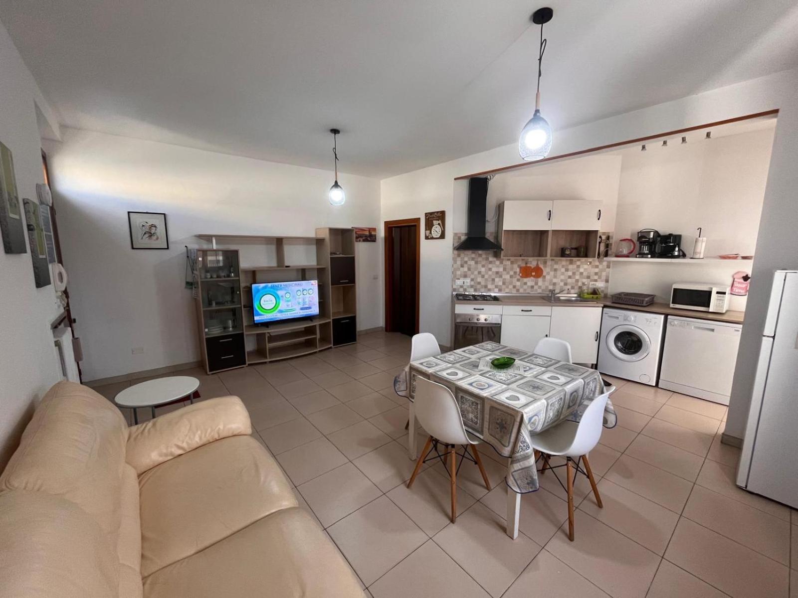 Good House- Ampio Appartamento Vicino Al Mare Rimini Bagian luar foto